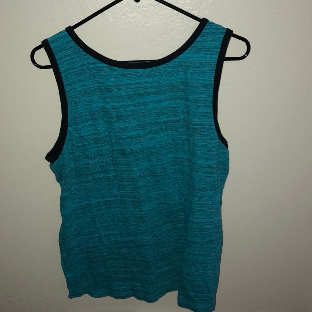 Tank top - Picture 2 of 3